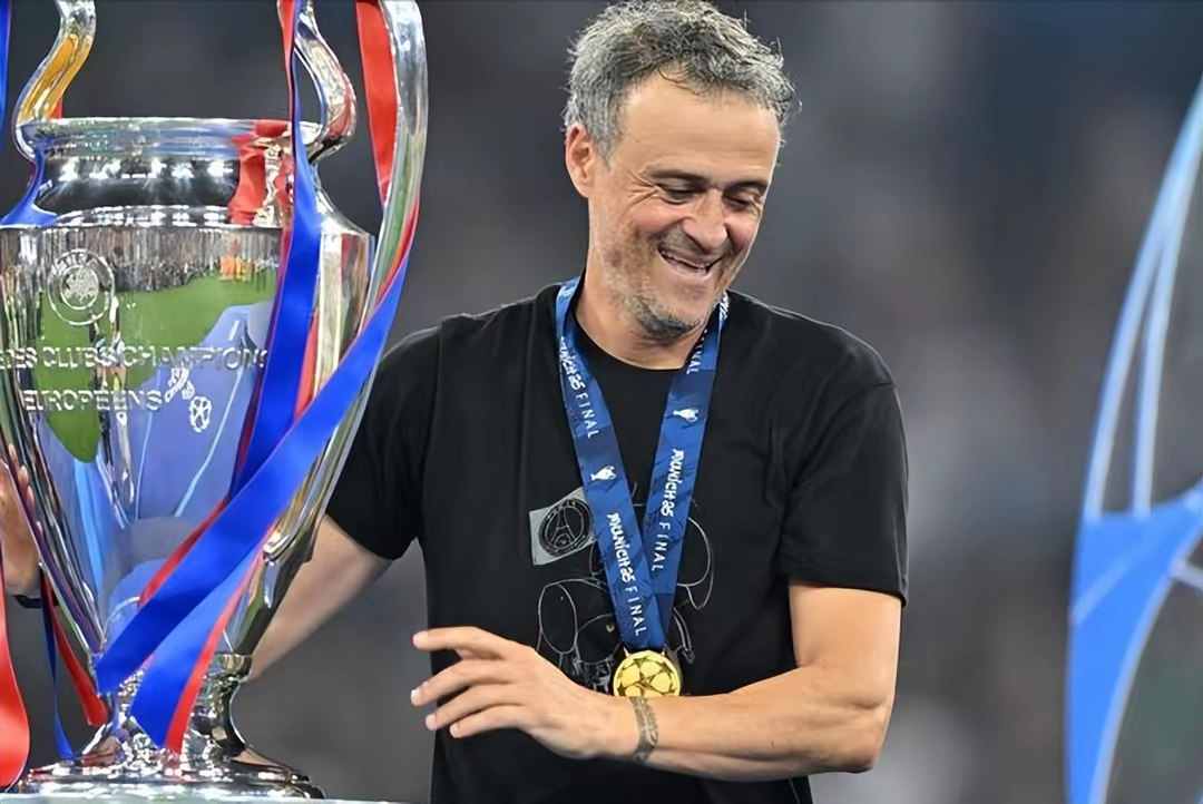 包含赛后体能课后，国际米兰队长鼓劲备战法国杯，悬念犹存，数据趋势出现新变化的词条