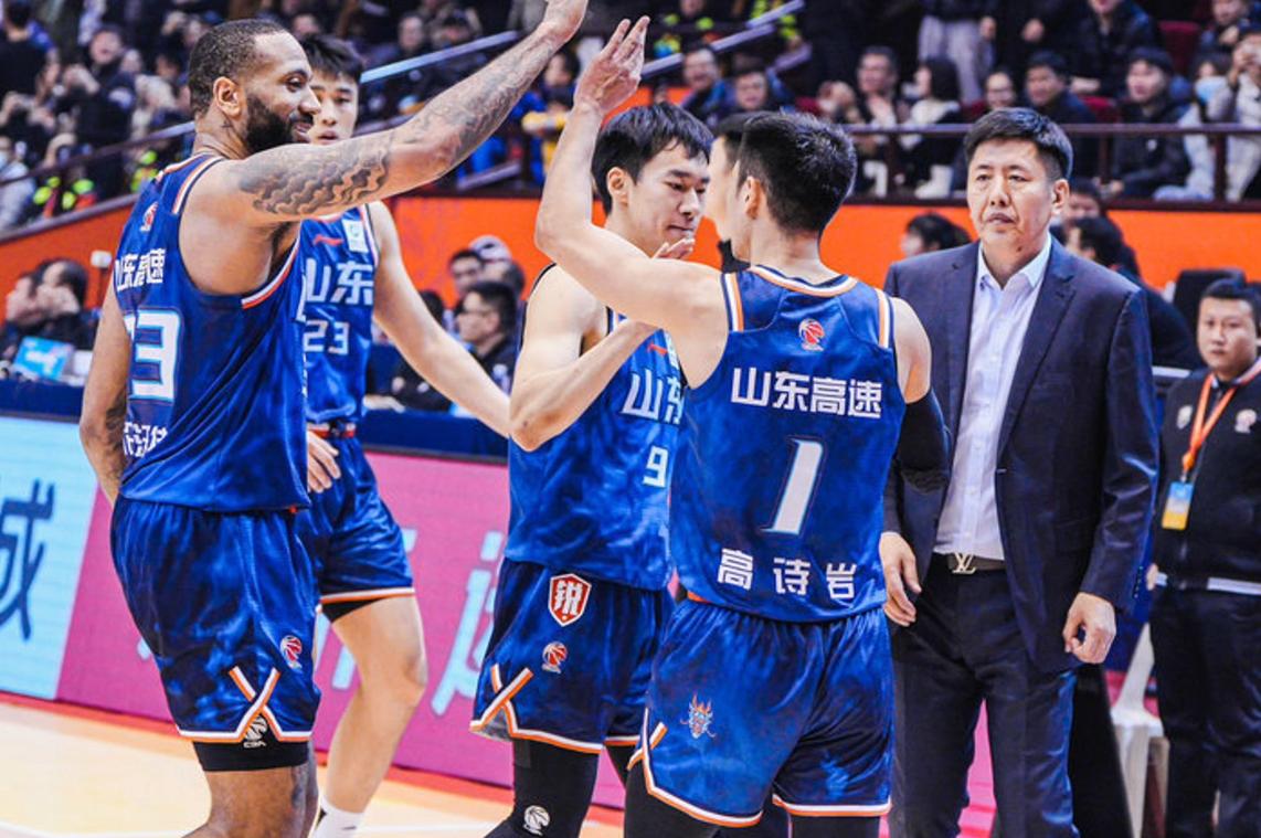 CBA季后赛集结日再迎强敌；比利亚雷亚尔止住颓势；主帅态度——底气十足；控场能力受关注(cba季后赛集锦)