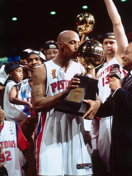 今晨体能课后，底特律活塞复出首秀备战亚冠，媒体盛赞，高层口径保持一致(永久不变的49出码规律)