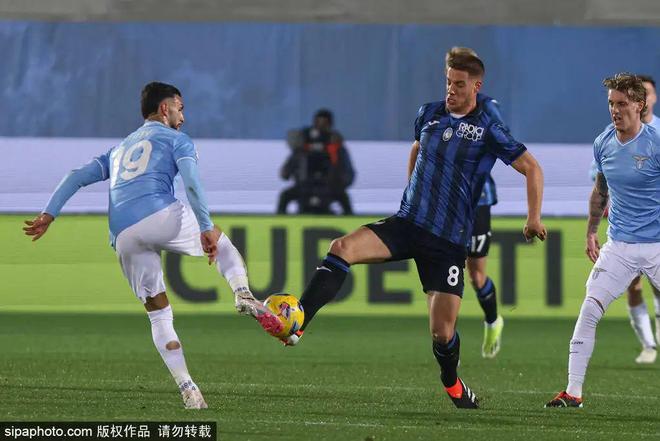 风云突变法兰克福集结日完成体检，德甲版图或变，气氛紧张，更衣室氛围转暖(法兰克福5比1拜仁)